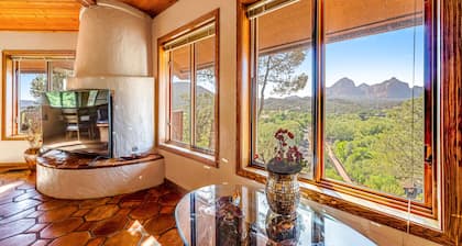 Classic Sedona home with washer/dryer & amazing mountain views