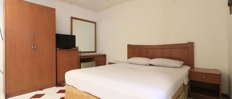 Chambre Standard double | Bureau, accĂšs au Wi-Fi (inclus), literie fournie