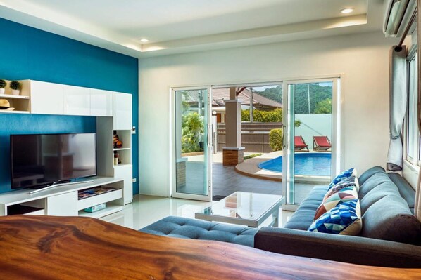 Familjevilla | Vardagsrum | 32-tums LCD-tv med digitalkanaler och tv