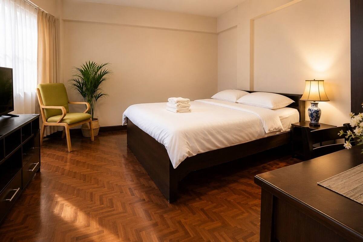 Standard Double Room | Desk, WiFi (free), bed sheets