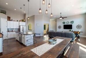 Smart TV, table football