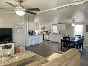 Smart TV, reproductor de DVD y videoteca