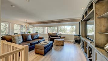 Télévision, cheminée