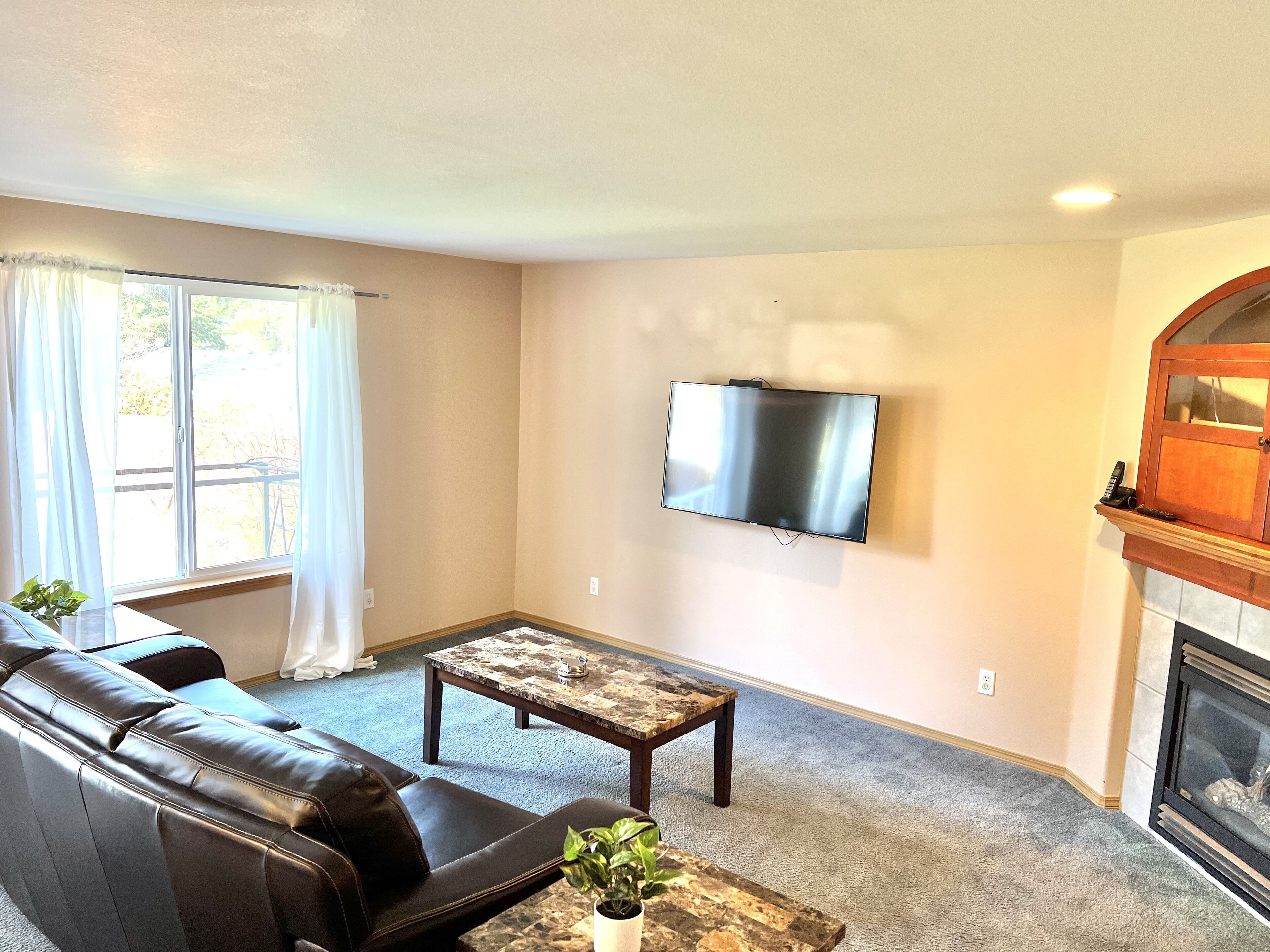 Entire SeaTac/Seattle home w/King Bed Master Suite