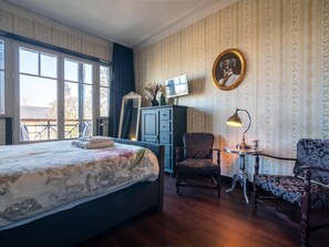 3 bedrooms, Internet