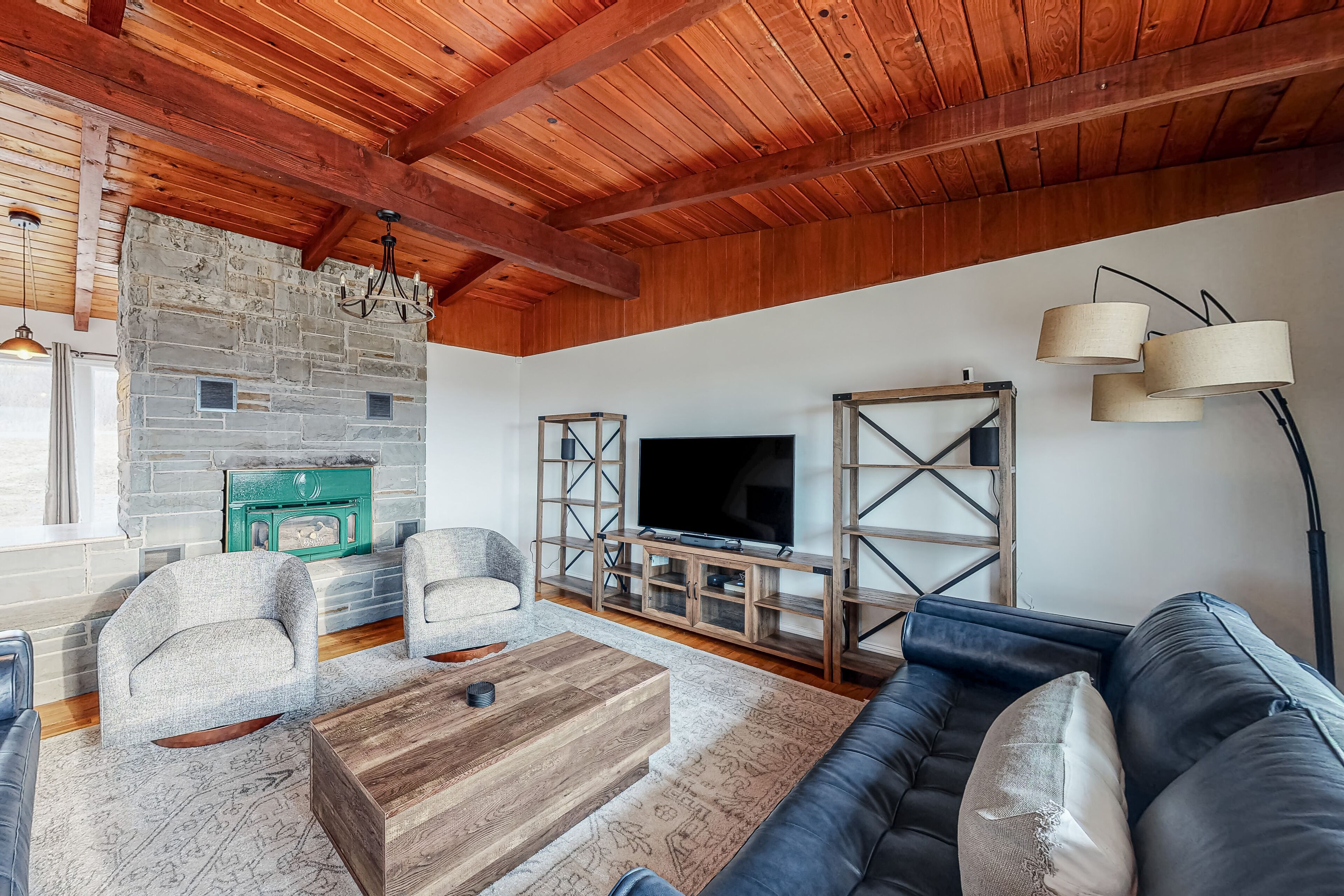 Lake-view countryside haven with deck, two kitchens, fireplace, firepit & AC