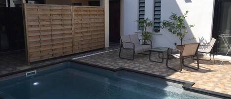 Ulkouima-allas, lämmitetty uima-allas