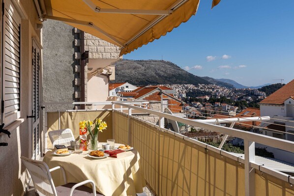 Apartment (Two Bedroom Apartment with Balcony an) | Balkon