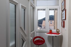 Apartment (Two Bedroom Apartment with Balcony an) | Innenbereich