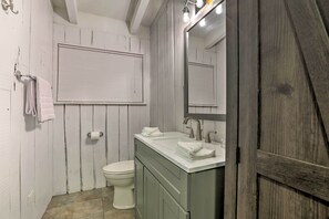 Free toiletries, hair dryer, towels, shampoo