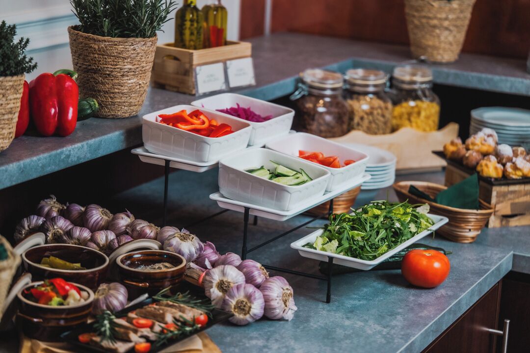 Daily buffet breakfast (PLN 50 per person)