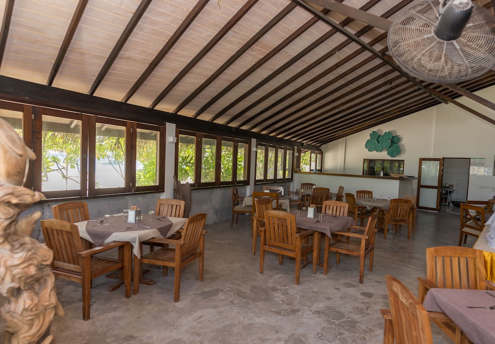 Premier Beach Hotel & Restaurant - Bild 2