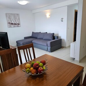 Apartment (One Bedroom Apartment with Terrace) | Living room | TV