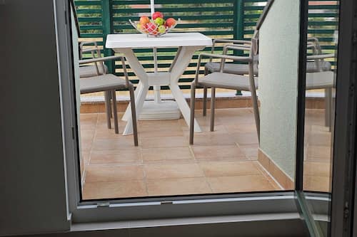 Appartement (One Bedroom Apartment with Balcony) | Balcon