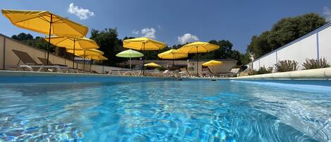 Piscine extérieure, piscine chauffée