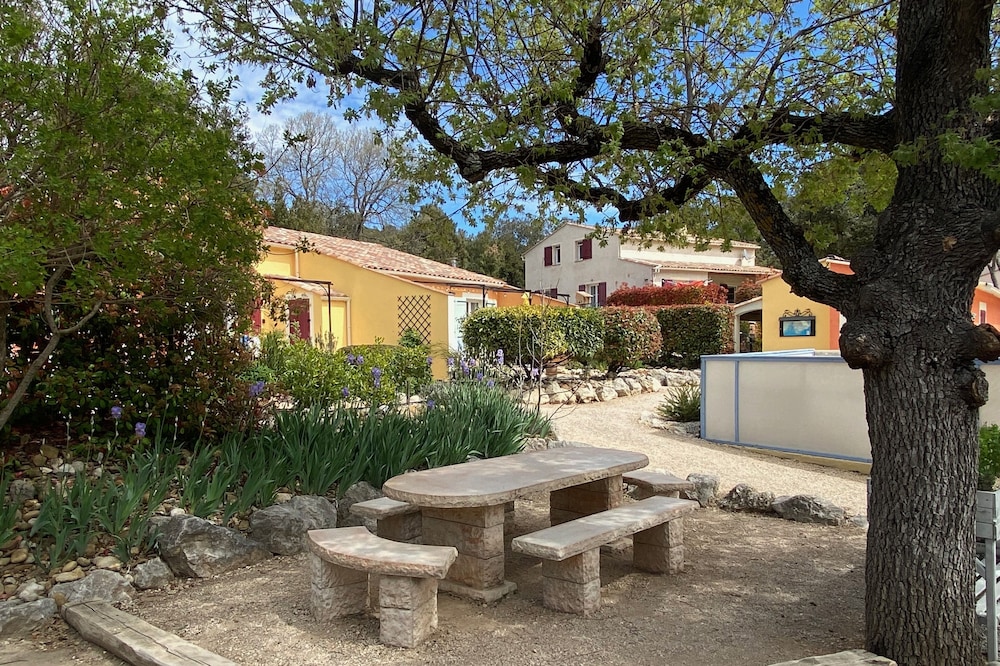 The Little Provençal Paradise (Cigales 1)