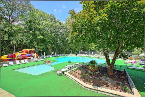 Townhome, Multiple Beds (A Gatlinburg Getaway #1228) | Pool
