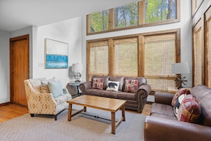 House, Multiple Beds (A Gatlinburg Getaway #1228) | Living area - A Gatlinburg Getaway #1228 (Gatlinburg)