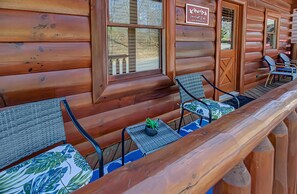 House, Multiple Beds (Moonlight Ridge #2632) | Property grounds