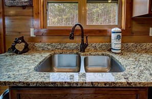 Casa, varias camas (Bear Cove Falls  #4133) | Cocina privada