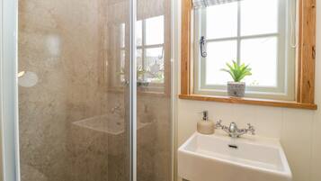 Cottage | Kamar mandi | Shower