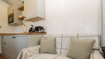 Cottage | 1 phòng ngủ, trang trí khác biệt