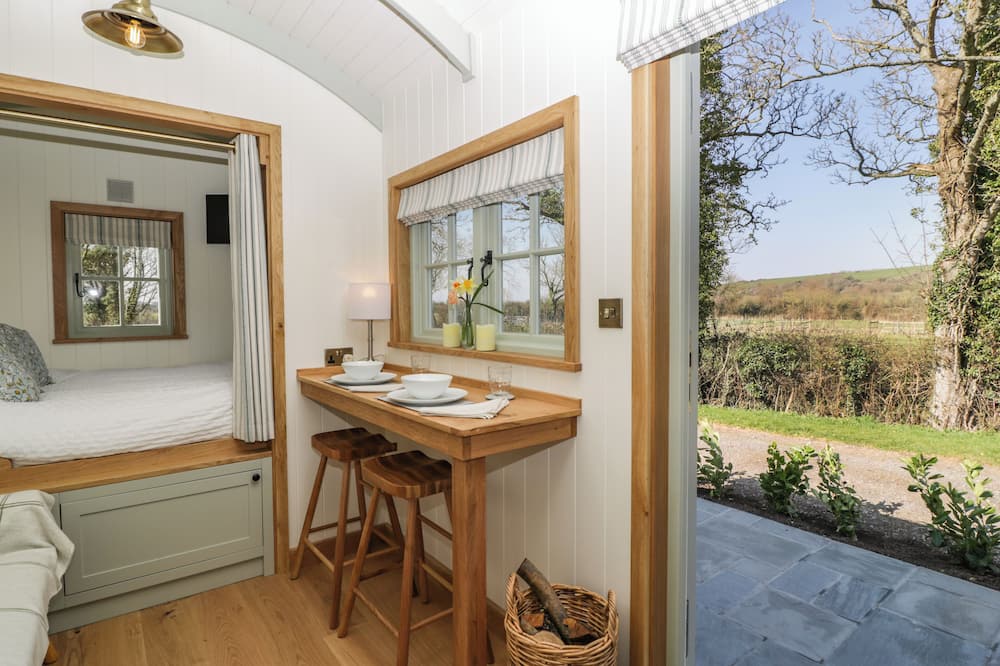 Acorn - Crickham