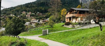 Ruhiges Familienchalet nahe Zentrum, 8 Pers, WiFi, Garage