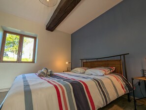 3 habitaciones, wifi gratis y ropa de cama 