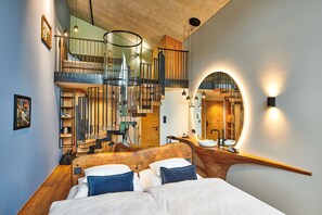 Gallery Quadruple Room | Hypo-allergenic bedding, in-room safe, individually decorated