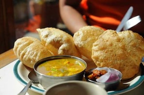 Sarapan Eropah setiap hari (INR 150 seorang)