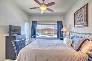 3 bedrooms, iron/ironing board, travel crib, internet