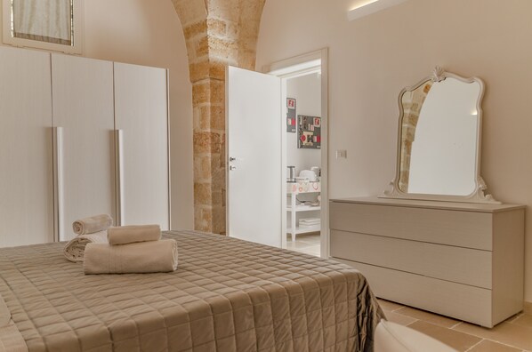 2 bedrooms, free WiFi, wheelchair access - [ApuliaLux] Marietta Luxury House - Historic Center (Brindisi)