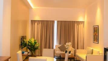 Suite | Living area | TV