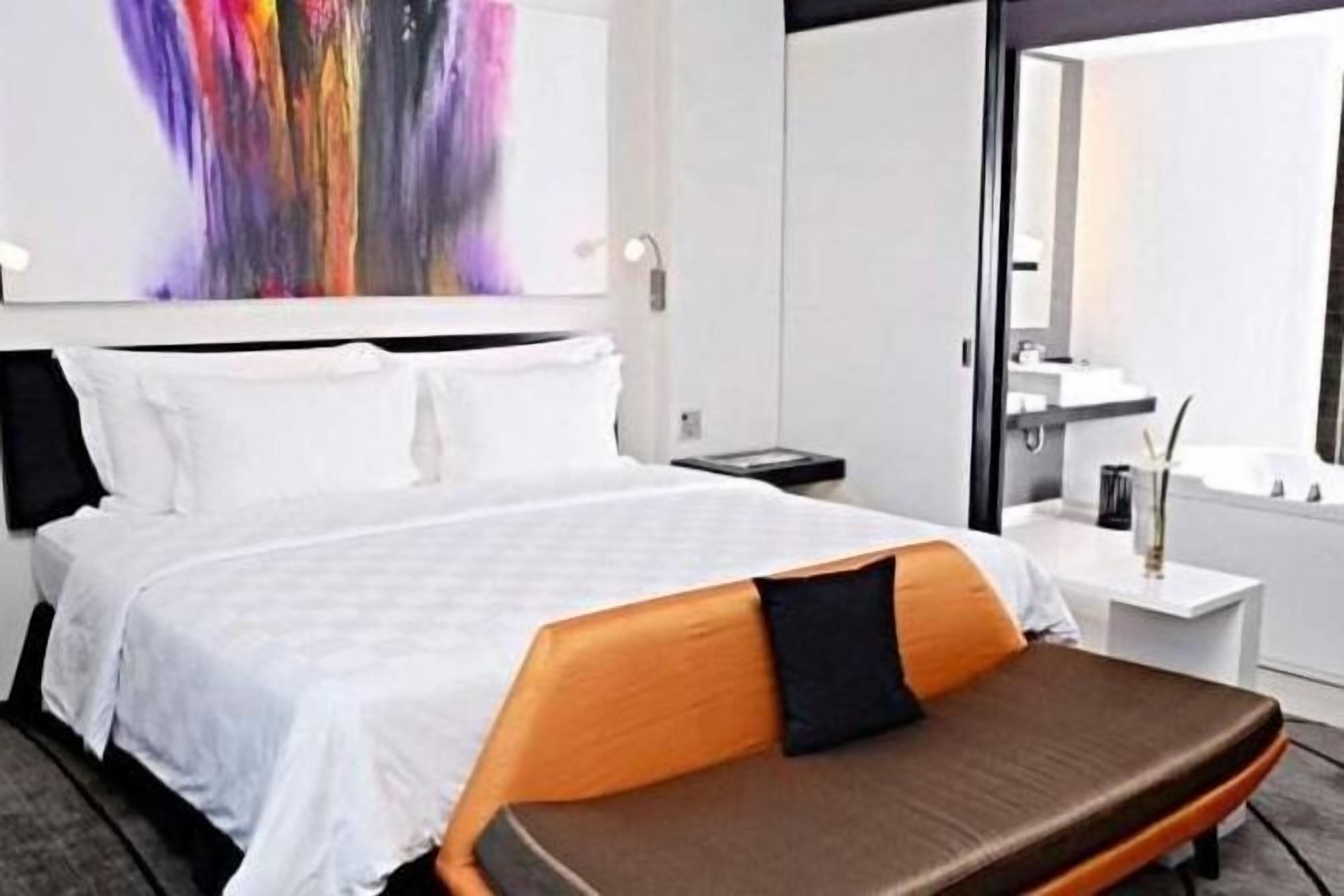 Minibar, skrivebord, mørklægningsgardiner, strygejern/strygebræt