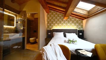 고급 침구, 오리/거위털 이불, 필로우탑 침대, 미니바