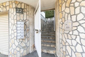 Exterior detail - GuestHost - Charming apt with parking! (Torino)