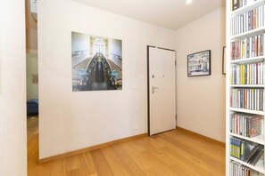 Interior - GuestHost - Charming apt with parking! (Torino)