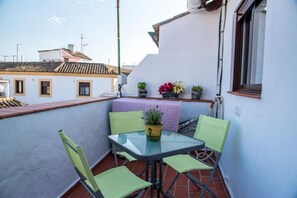 Outdoor dining - House (Córdoba)