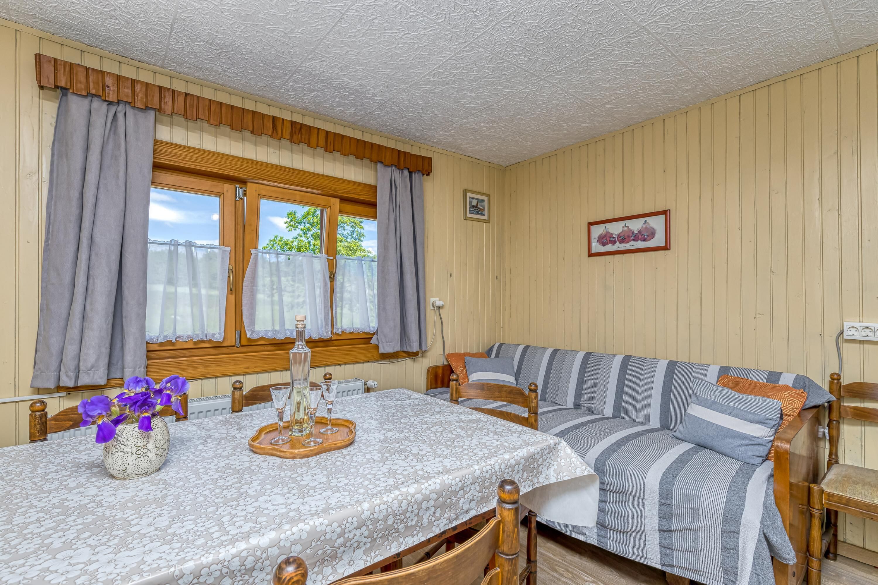 Family House, 2 Double Beds (Family Friendly Rural Oasis) | Interior