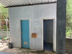 Bathtub - Camping Ground Bukit Tompak (Srimulyo)