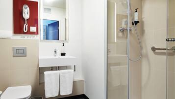 Työpöytä, kannettavalle tietokoneelle sopiva työtila, äänieristys