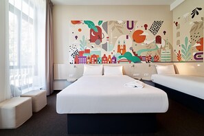 Desk, laptop workspace, soundproofing, free WiFi