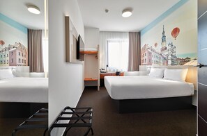 Standard Room | Desk, laptop workspace, soundproofing, free WiFi - B&B Hotel Poznań Old Town (Poznan)