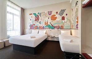 Family Triple Room, City View