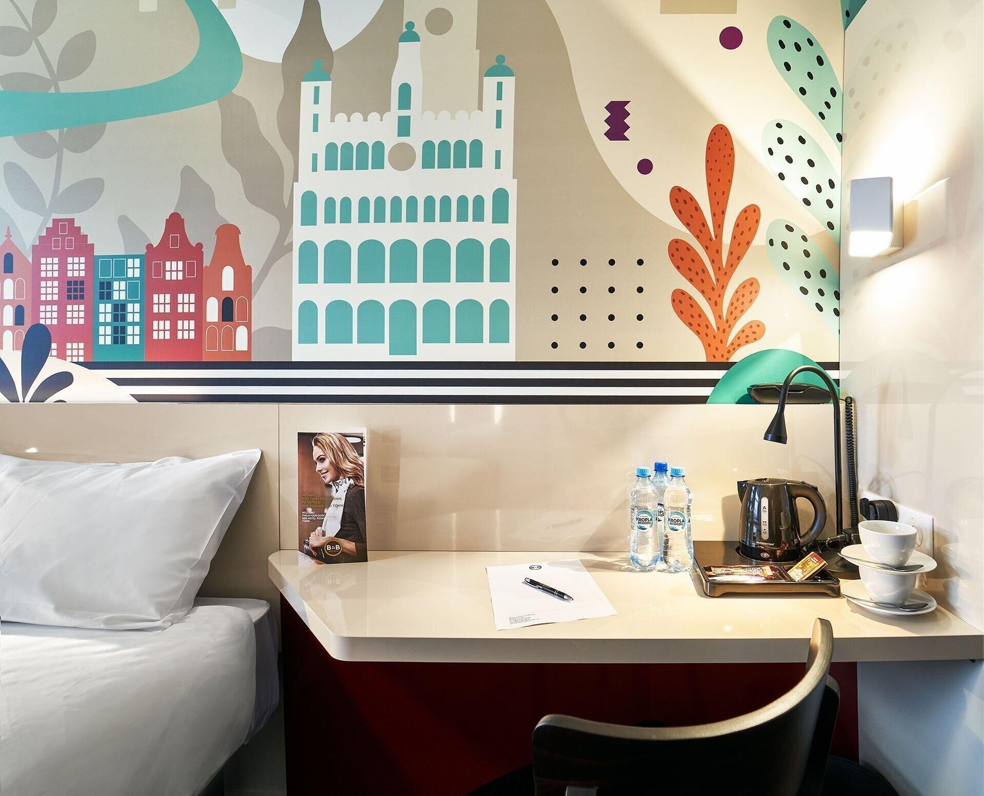 Desk, laptop workspace, soundproofing, free WiFi