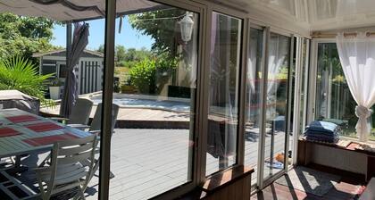 LANTON Maison 3 chambres piscine chauffée à 200 m de la plage.