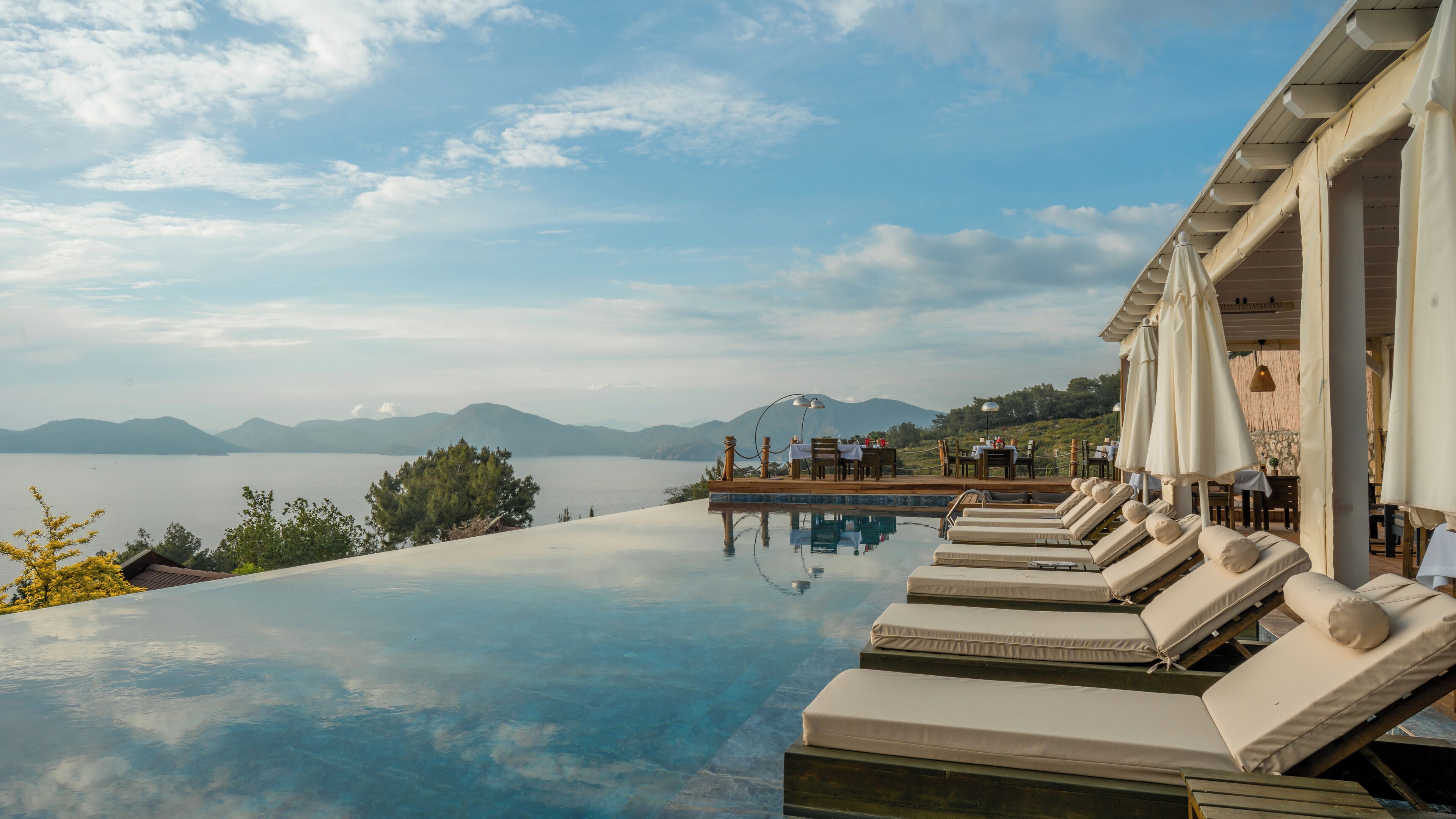 Outdoor pool, sun loungers