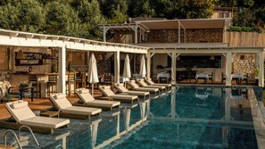 Outdoor pool, sun loungers - Vista Del Amor Faralya (Fethiye)