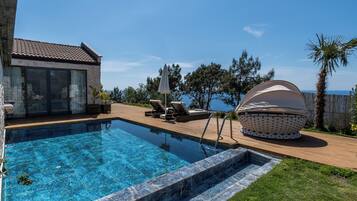 Kamar Bulan Madu | Teras/patio